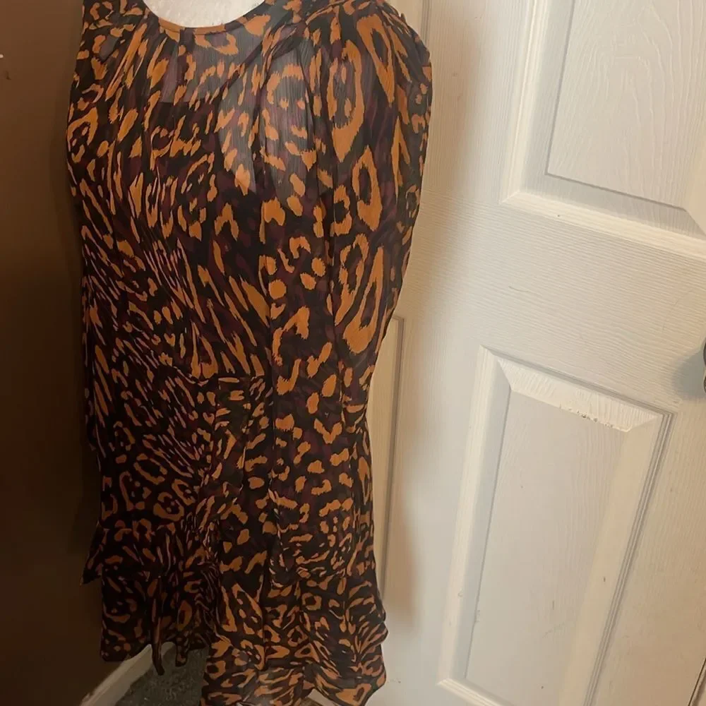 DKNY Leopard Print Mini Dress In Roasted Pecan Medium  NWT - Picture 4 of 13